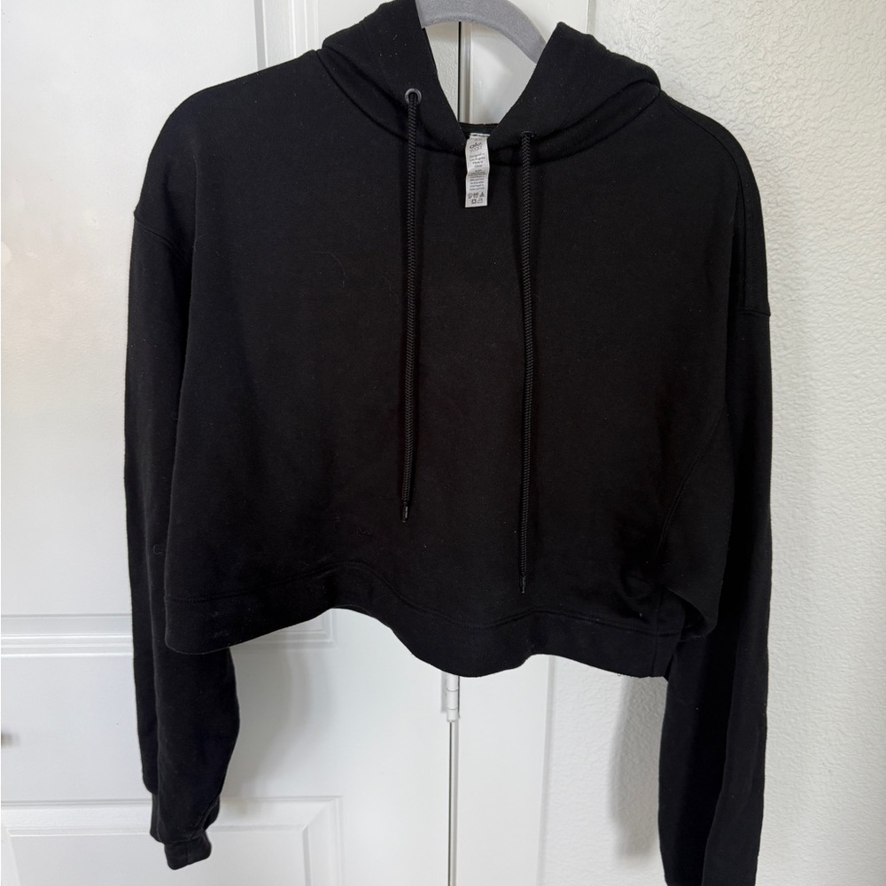 ALO Yoga Black Cropped Sweatshirt